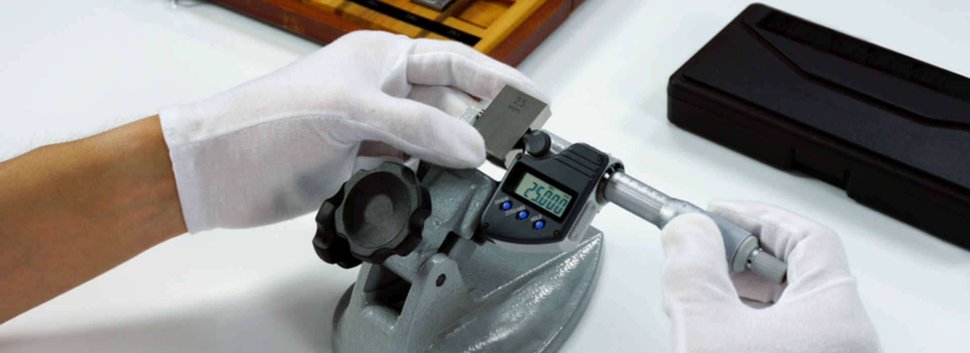 Calibración y Verificación — Aeroplus Industries